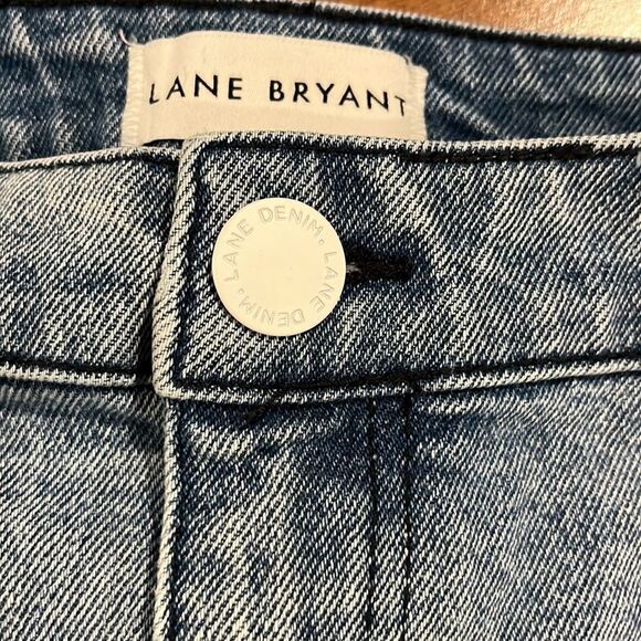 Lane Bryant size 20 Girlfriend shorts. - Picture 5 of 7